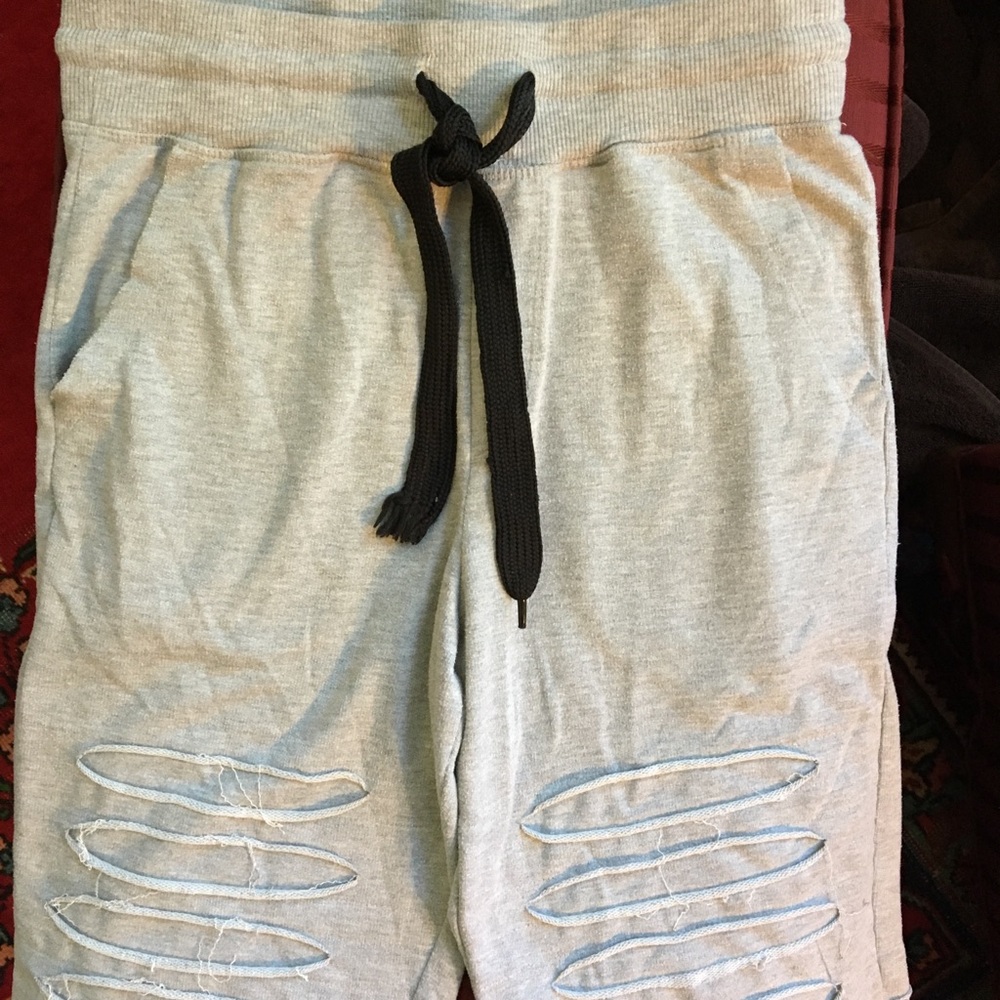 Shorts - Picture 2 of 4